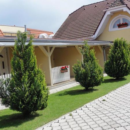 Apartmany Usmev Вельки-Медер Экстерьер фото