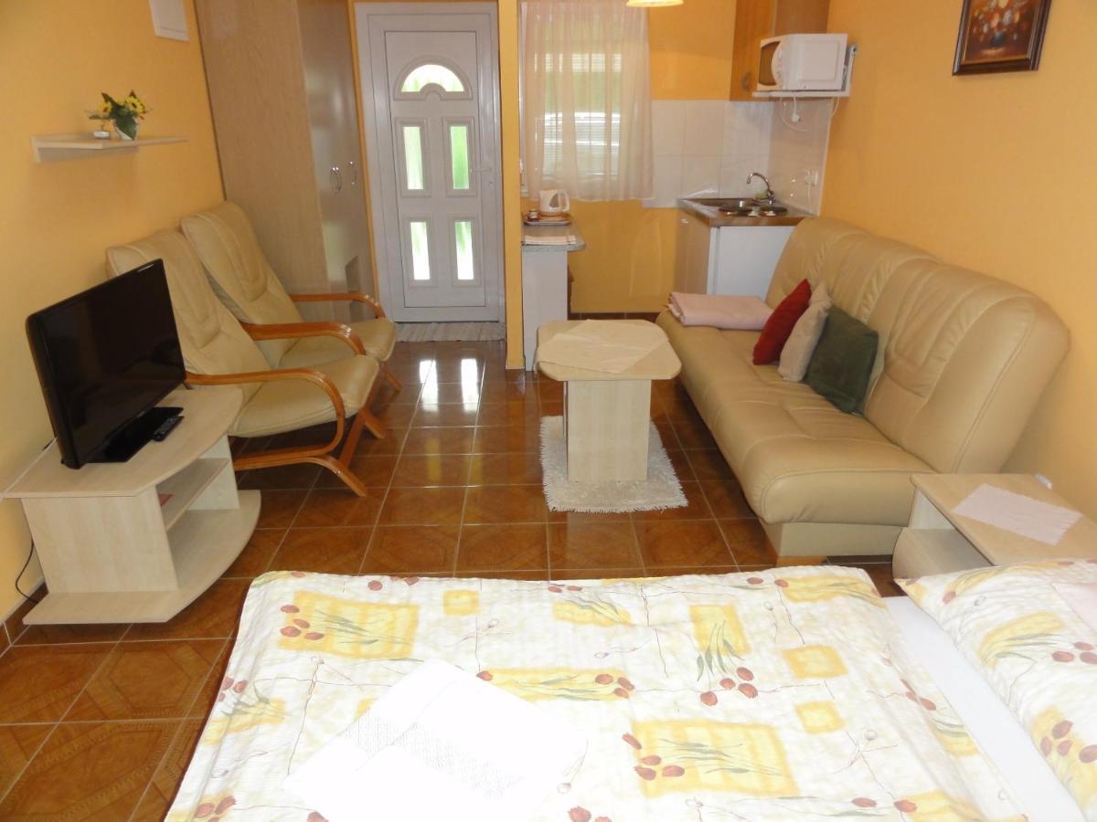 Apartmany Usmev Вельки-Медер Экстерьер фото