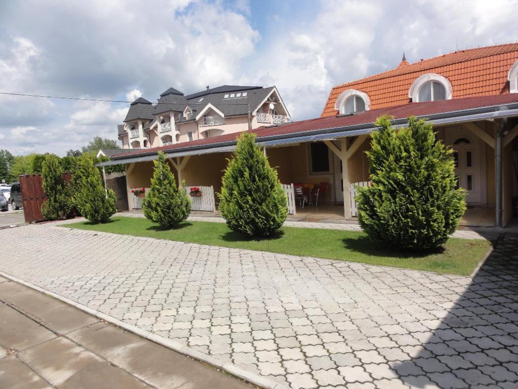 Apartmany Usmev Вельки-Медер Экстерьер фото